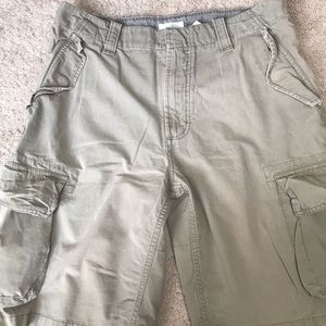 Gap Khaki shorts